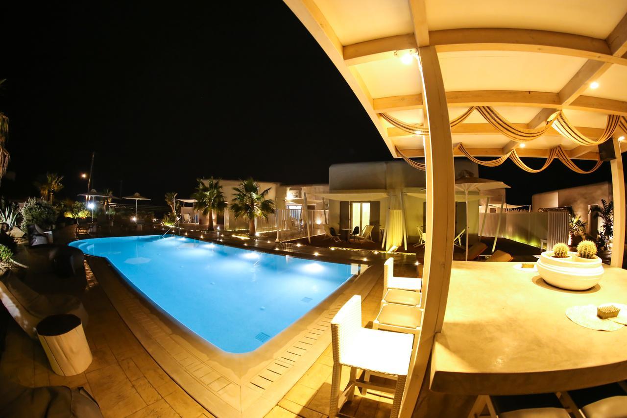 Queen Boutique Suites Mykonos Town Exterior photo